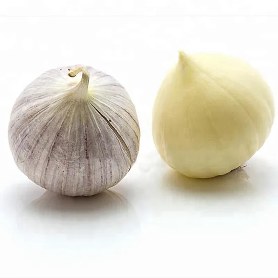 Tek Diş Sarımsak İki Mürdük (Tek Diş) Taşköprü Sarımsağı soğanı gösteriliyor - biri mor-beyaz kabuklu, diğeri soluk sarıya soyulmuş - kalitelerini vurguluyor. Sağ üst köşede alt sarımsak logosu görülmektedir. Ürün ağırlığı: 3 KG.